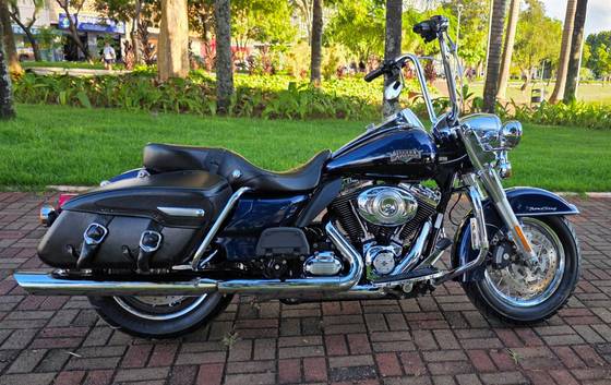 HARLEY-DAVIDSON ROAD KING CLASSIC HARLEY-DAVIDSON ROAD KING CLASSIC
